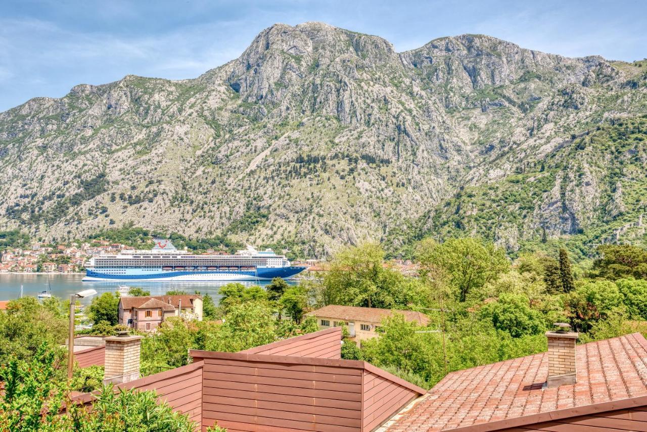 Milas Apartment Kotor Bagian luar foto