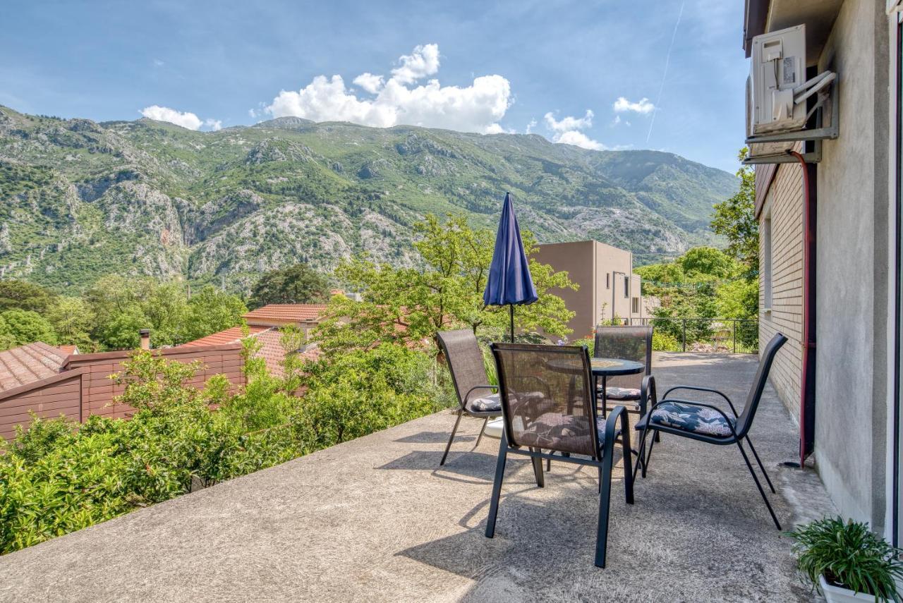 Milas Apartment Kotor Bagian luar foto